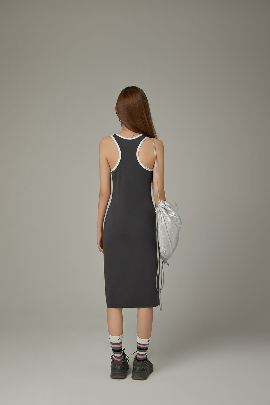 CHUU Lace Up Color Matching Sporty Long Dress