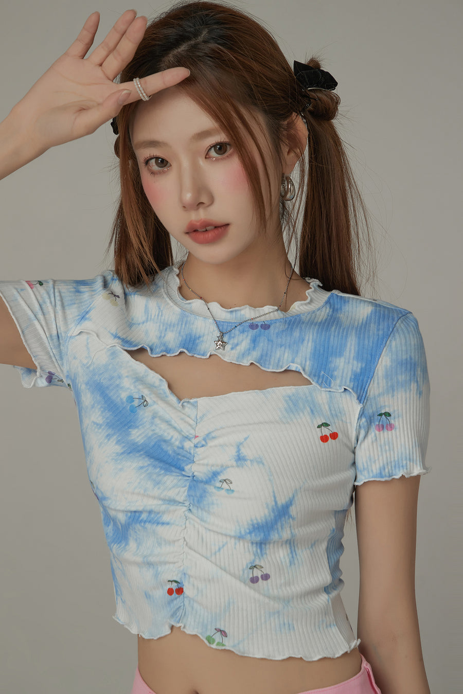 CHUU Tie-Dye Printed Cherries Key Hole Slit Crop Top