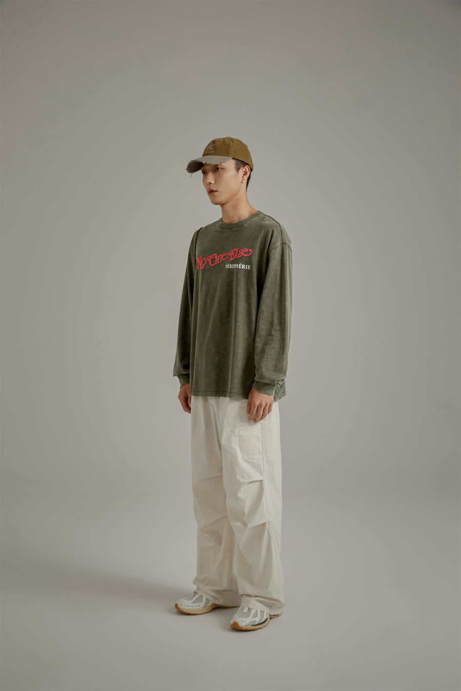 CHUU Solid Color Drawstring Casual Cargo Pants