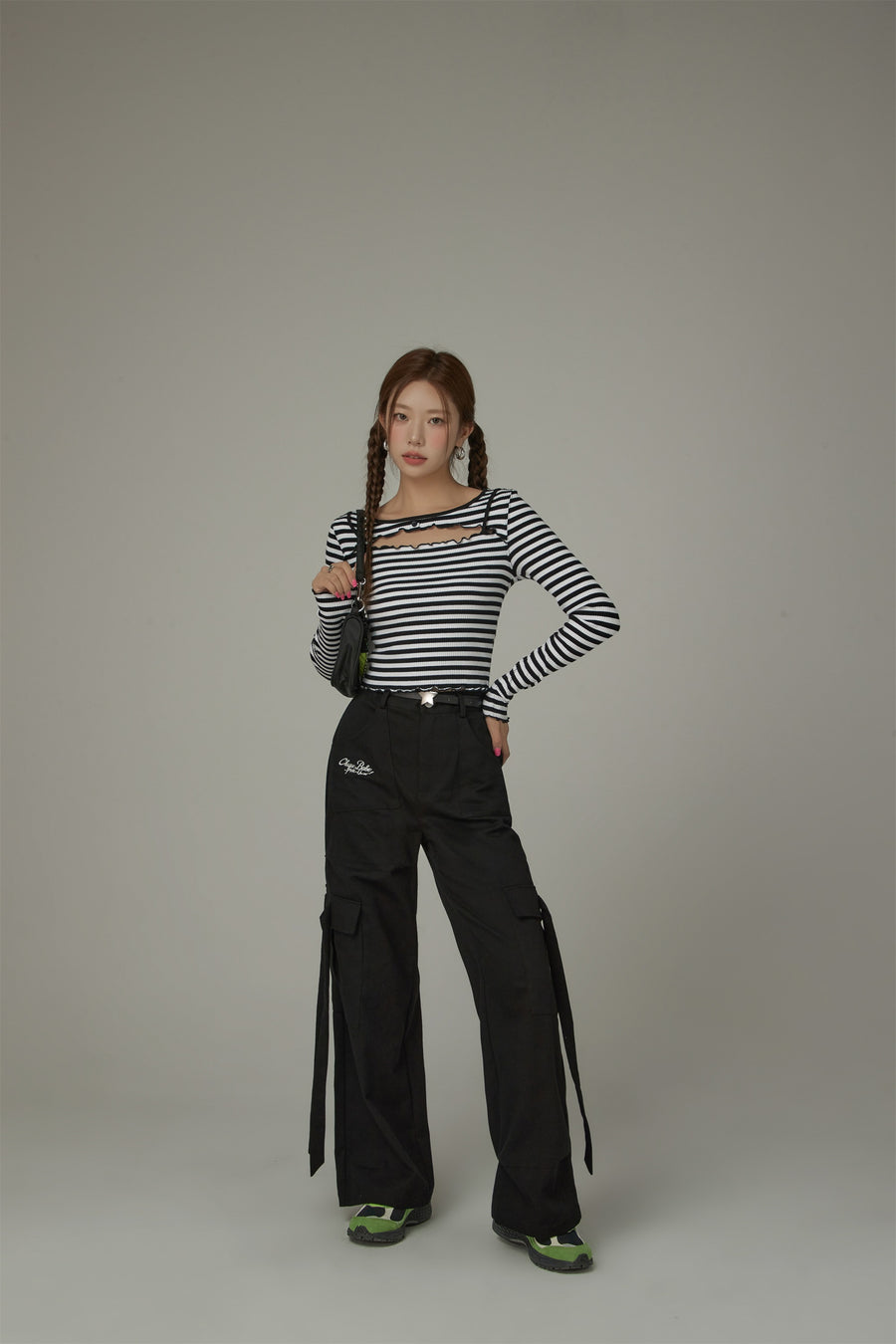 CHUU Chest Cutout Frill Long Sleeves Striped Top