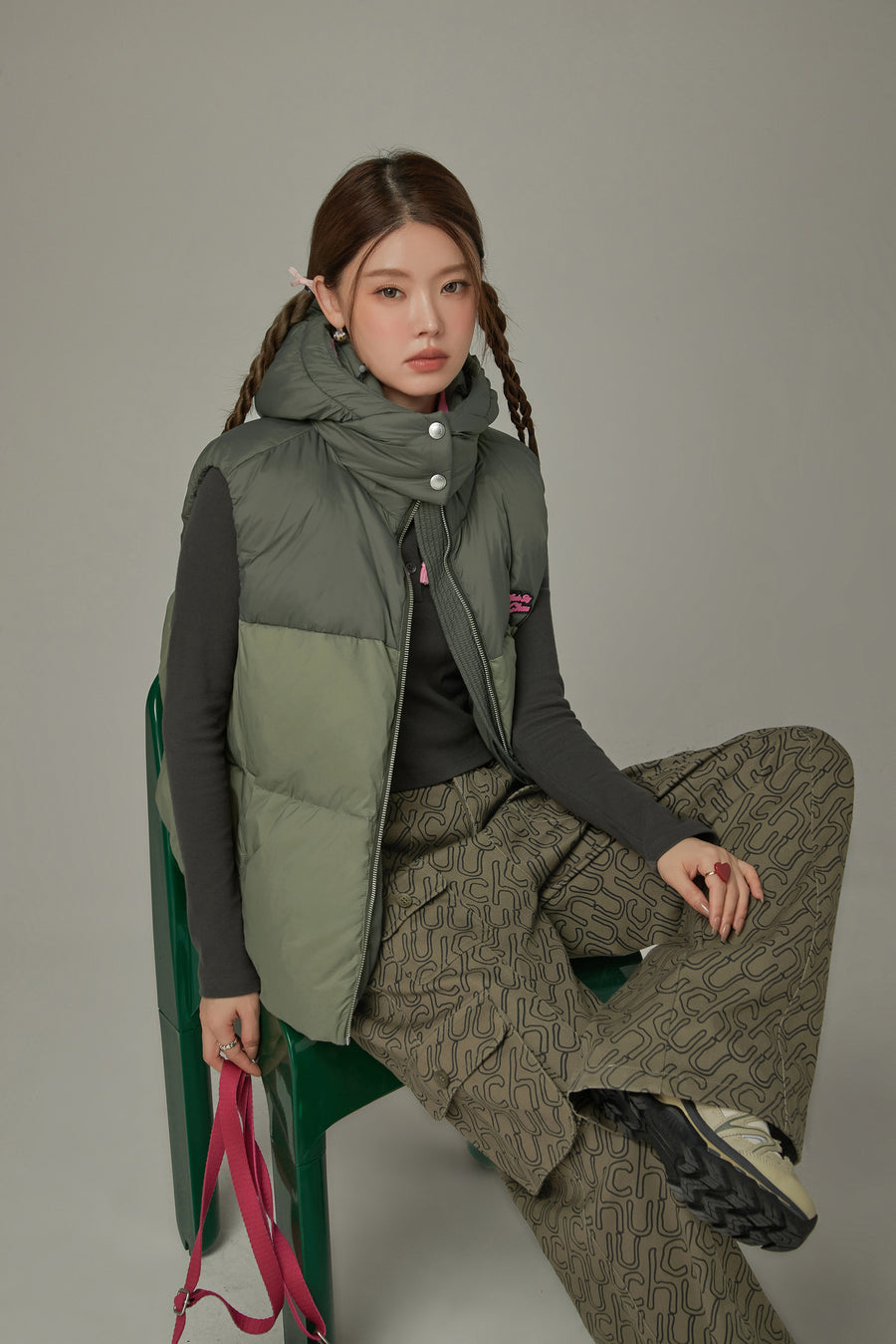 CHUU Color Matching Padded Vest