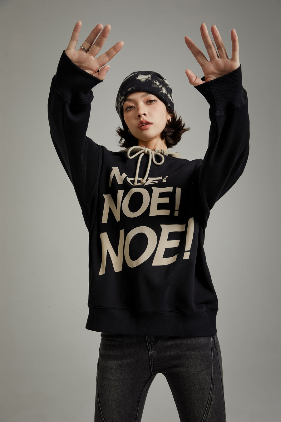 CHUU Logo Lettering Boxy Sweatshirt