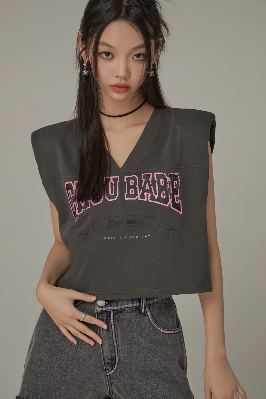 CHUU Chuu Babe Sleeveless Cotton V-Neck Top