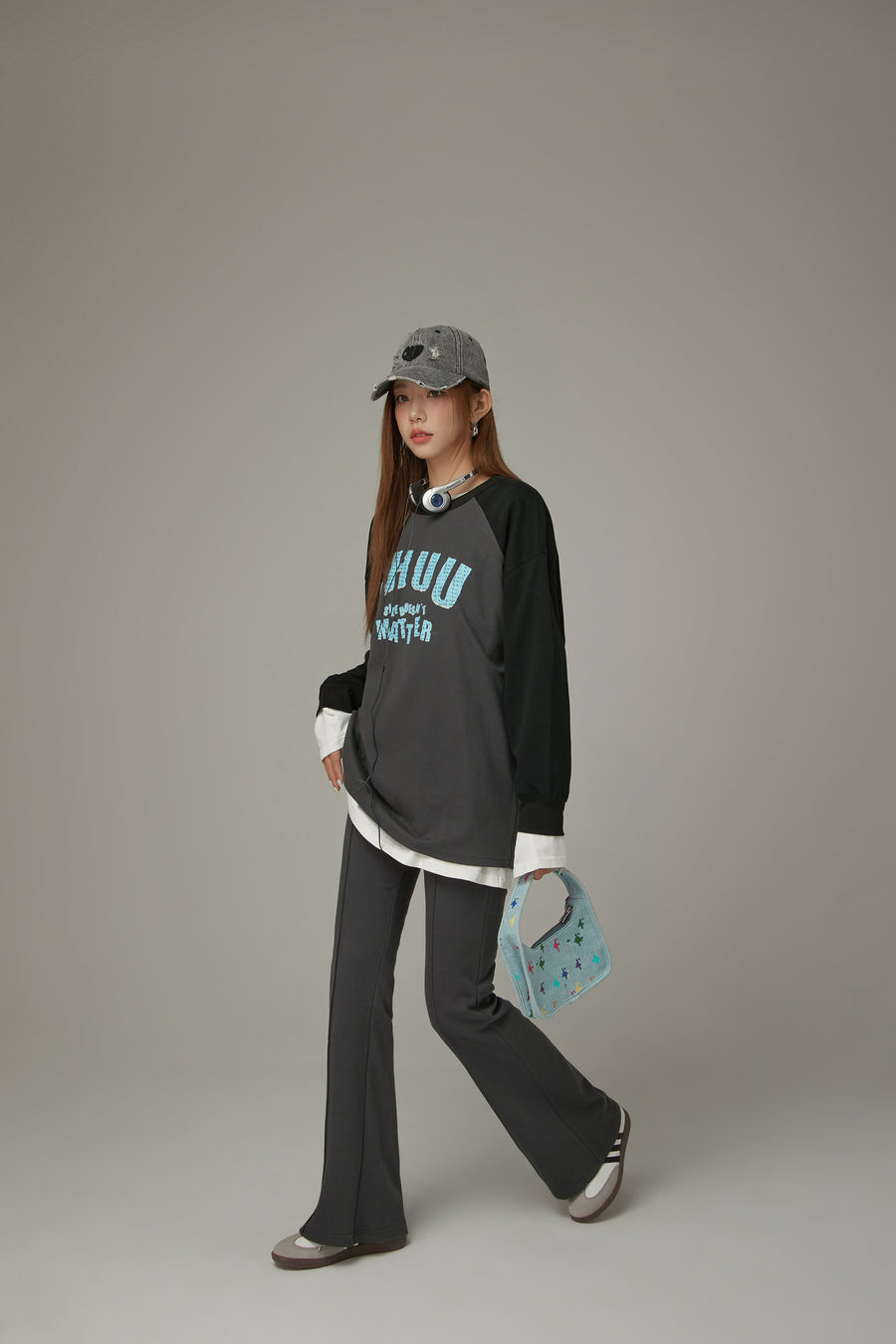 CHUU Size Doesnt Matter Back Slit Color Scheme Sweatshirt