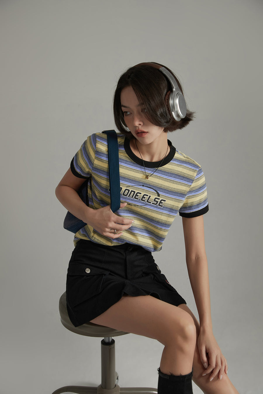 CHUU Noe Center Color Striped Short Sleeve T-Shirt