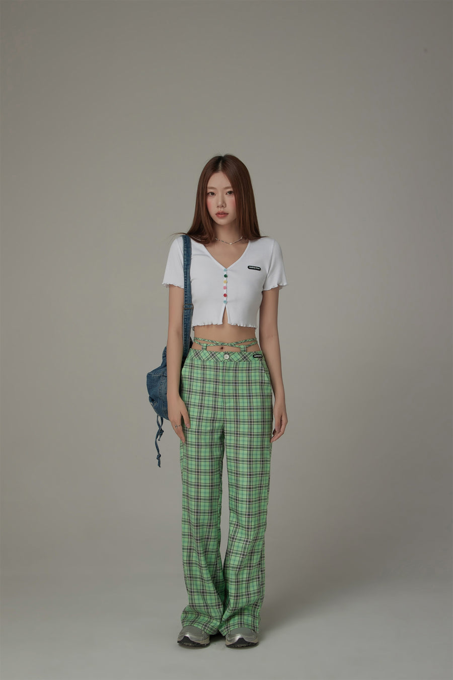 CHUU Rainbow Button Raw Hem Cropped T-Shirt