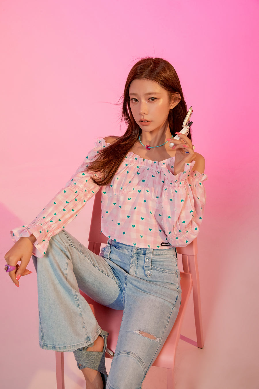 CHUU Heart Check Pattern Off The Shoulder Blouse