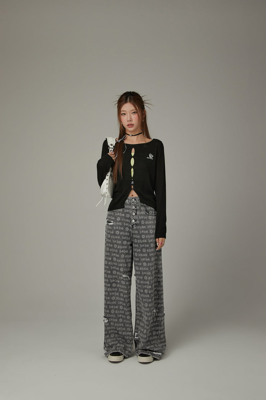 CHUU Embroidery Cutout Semi Crop Knit Top