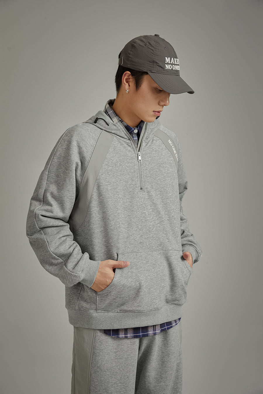 CHUU Half Zip-Up Boxy Hoodie