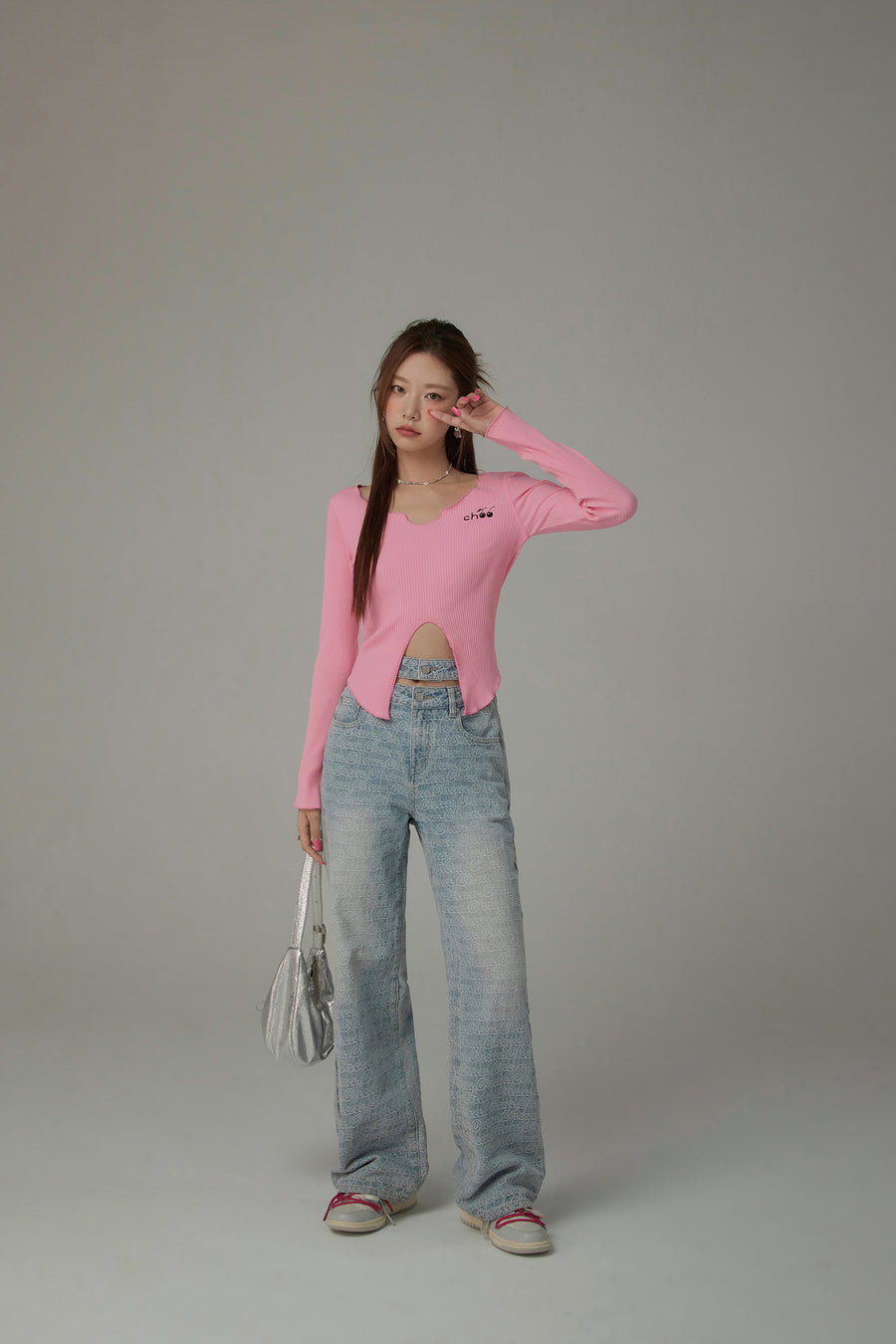 CHUU Color Embroidery Slit Long Sleeve T-Shirt