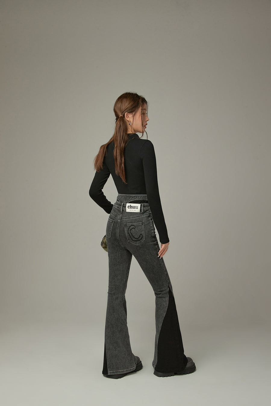 CHUU Criss Cross Belt Two Toned Bootcut Denim Pants