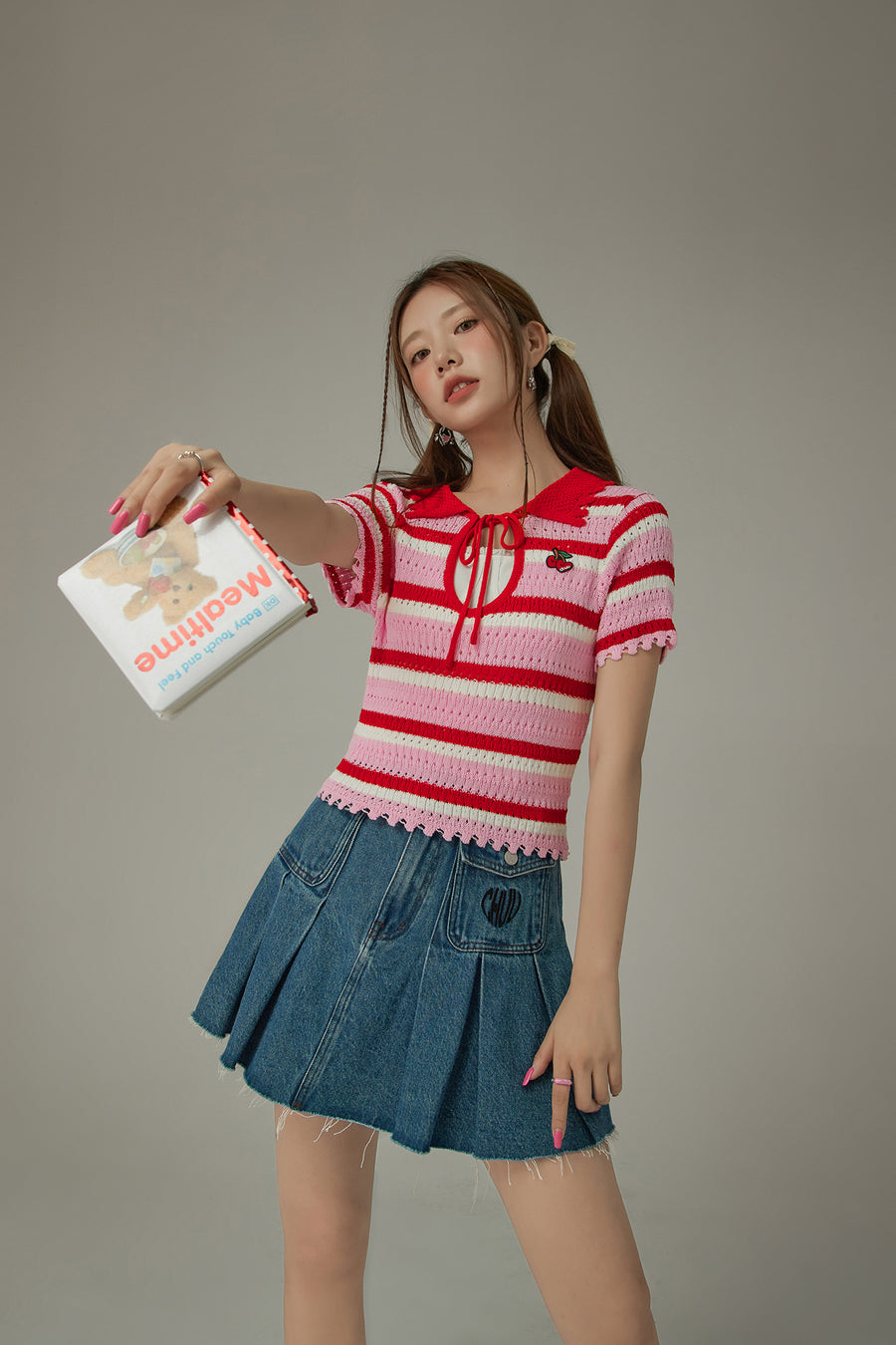 CHUU Stripe Ribbon Keyhole Knit Top