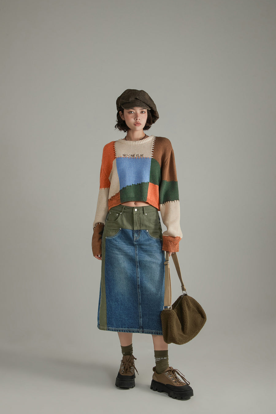 CHUU Color Patchwork Crop Knit Sweater