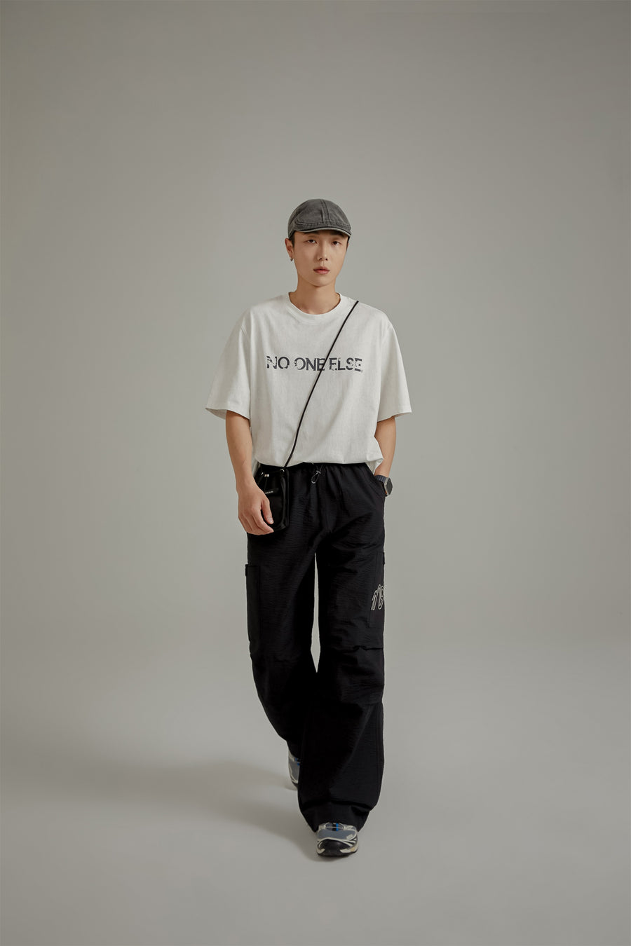 CHUU Logo High Waist Drawstring Casual Pants