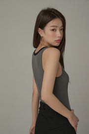 Chuu Star Center Basic Sleeveless T-Shirt