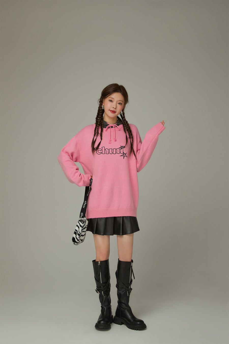 CHUU Logo Star Lettering Loose Fit Knit Sweater