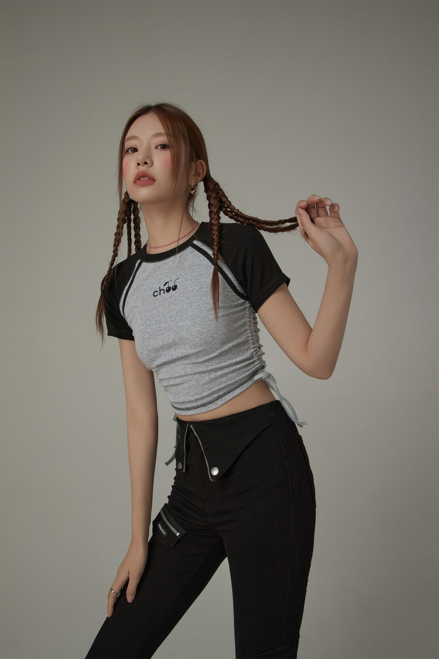 CHUU Chuu Cherry String Colorblocked Short Sleeve T-Shirt