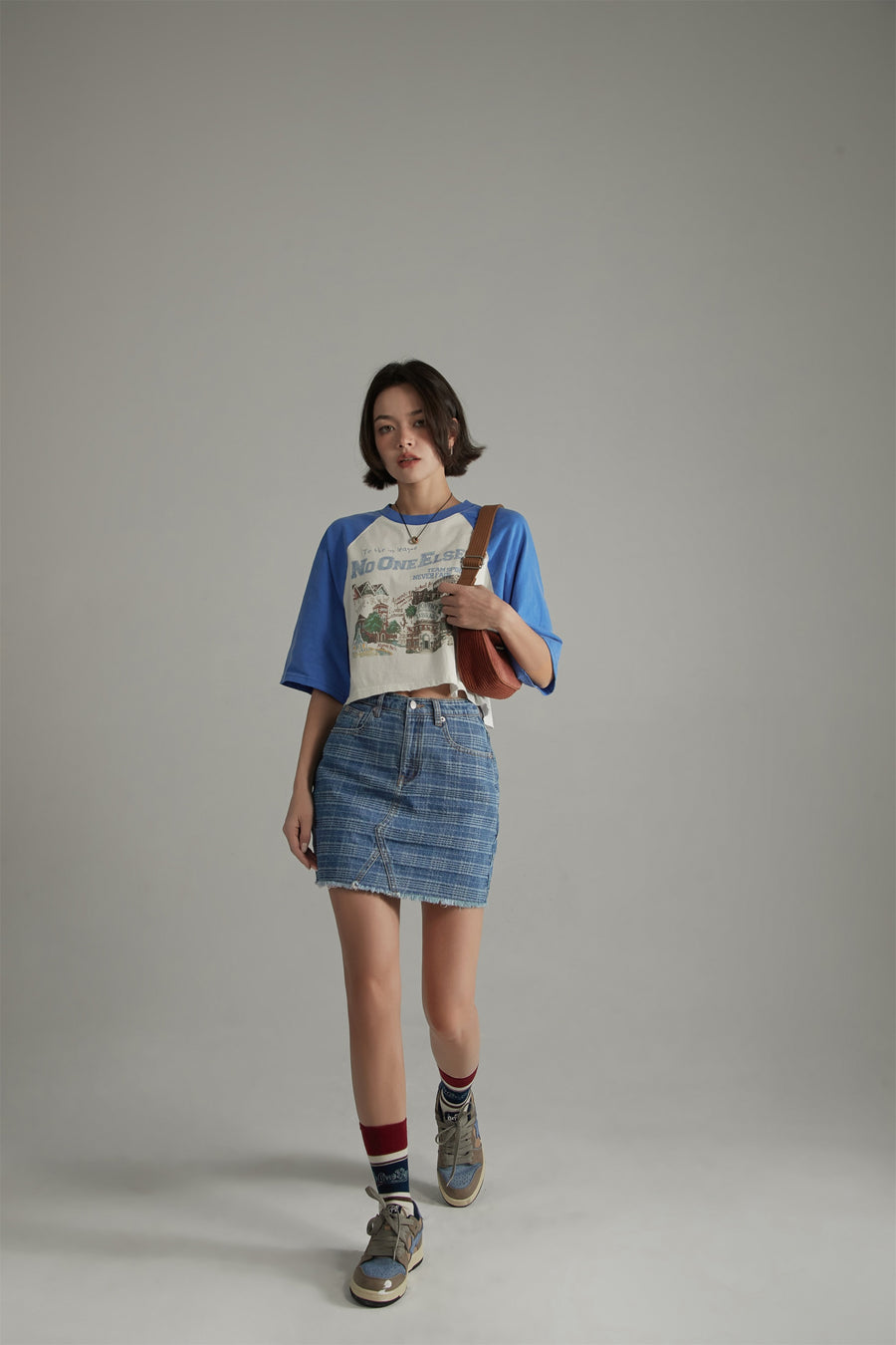 CHUU Checked Fringed Hem Denim Mini Skirt