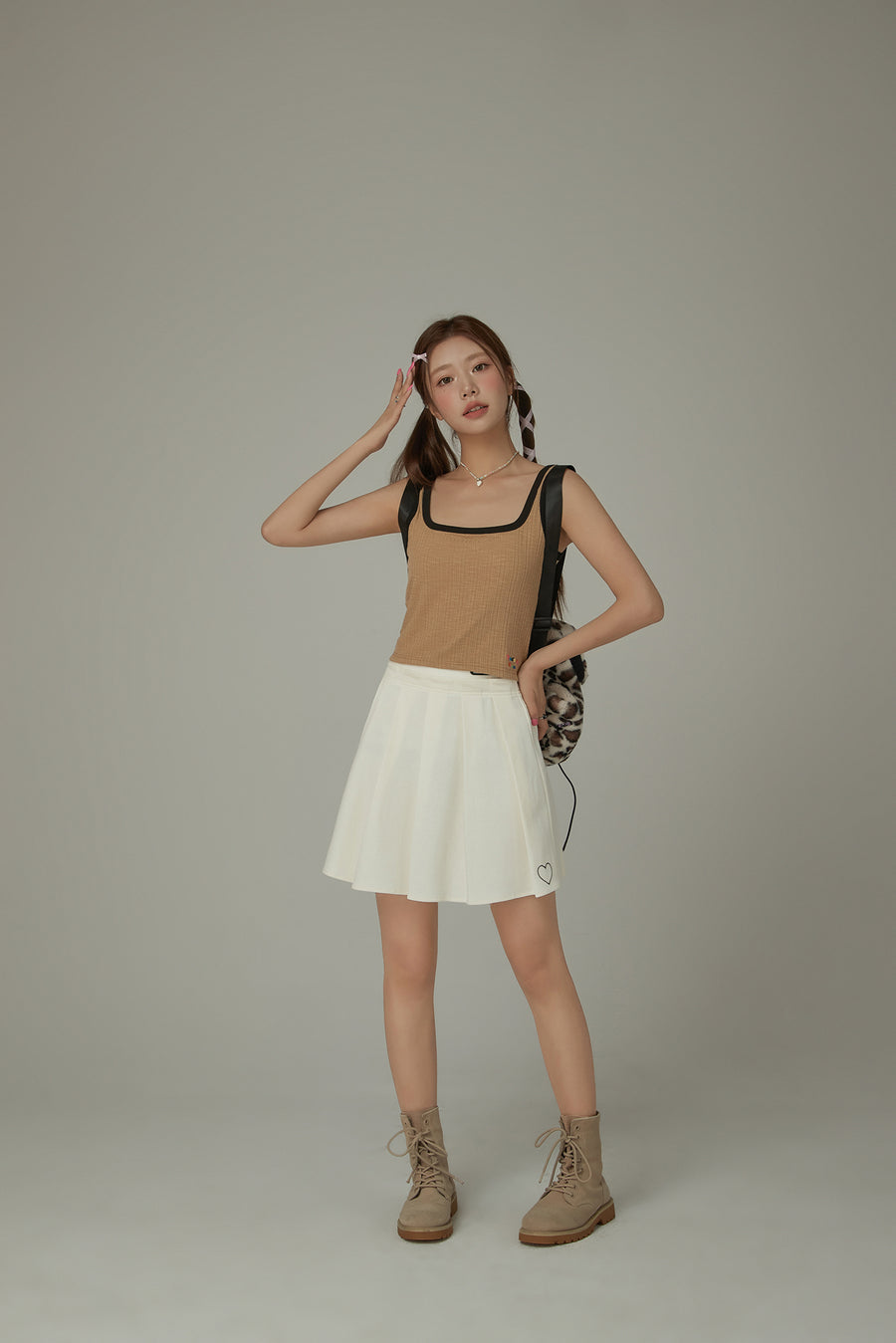 CHUU Color Lined Ribbed Sleeveless Semi Crop Top