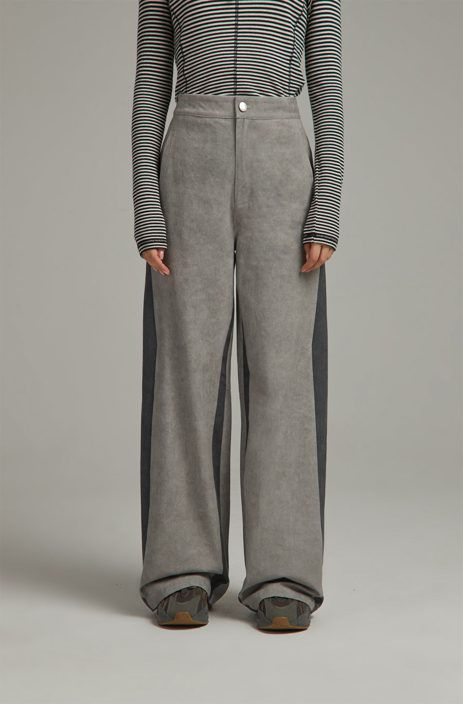 CHUU Two Toned Line Wide Pants