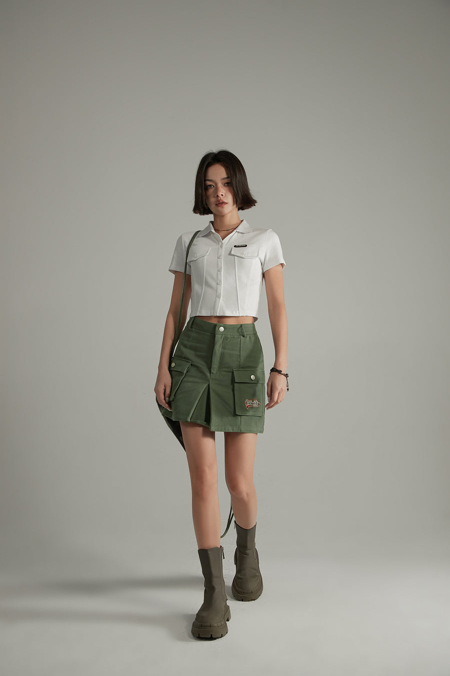 CHUU Colored Pocket Cropped Button Shirt