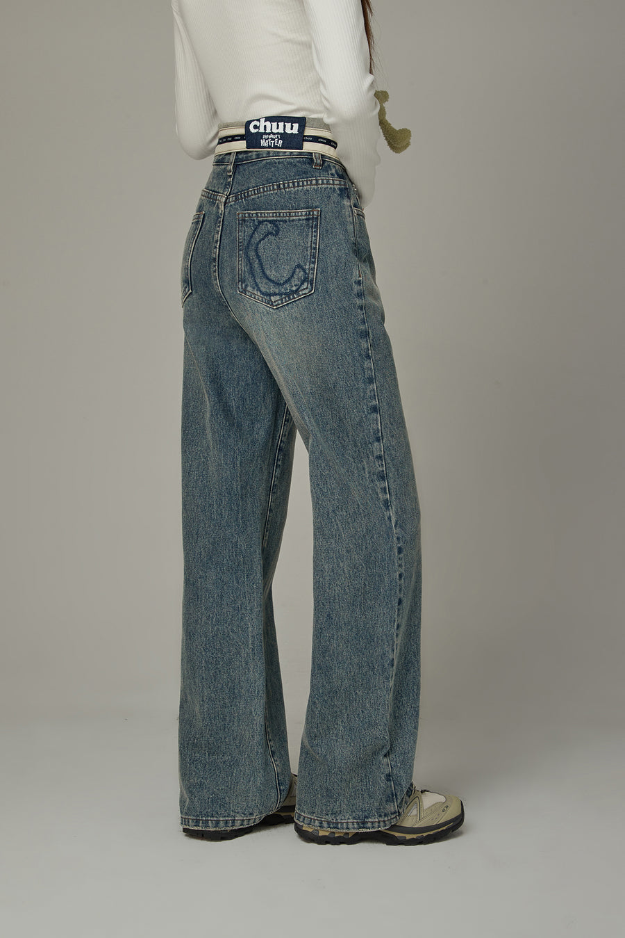 CHUU Color Matching Folded Waist Wide Denim Jeans