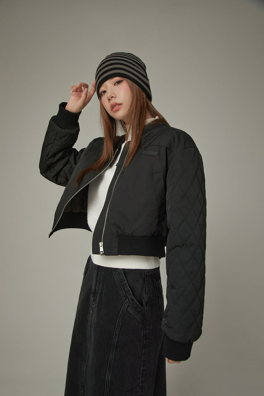 CHUU Loose Fit Varsity Qualited Sleeve Jacket