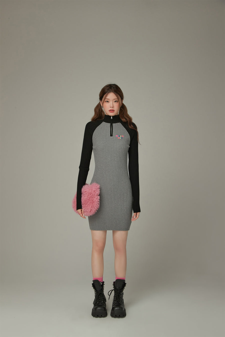 CHUU Color Matching Half Zip-Up Dress