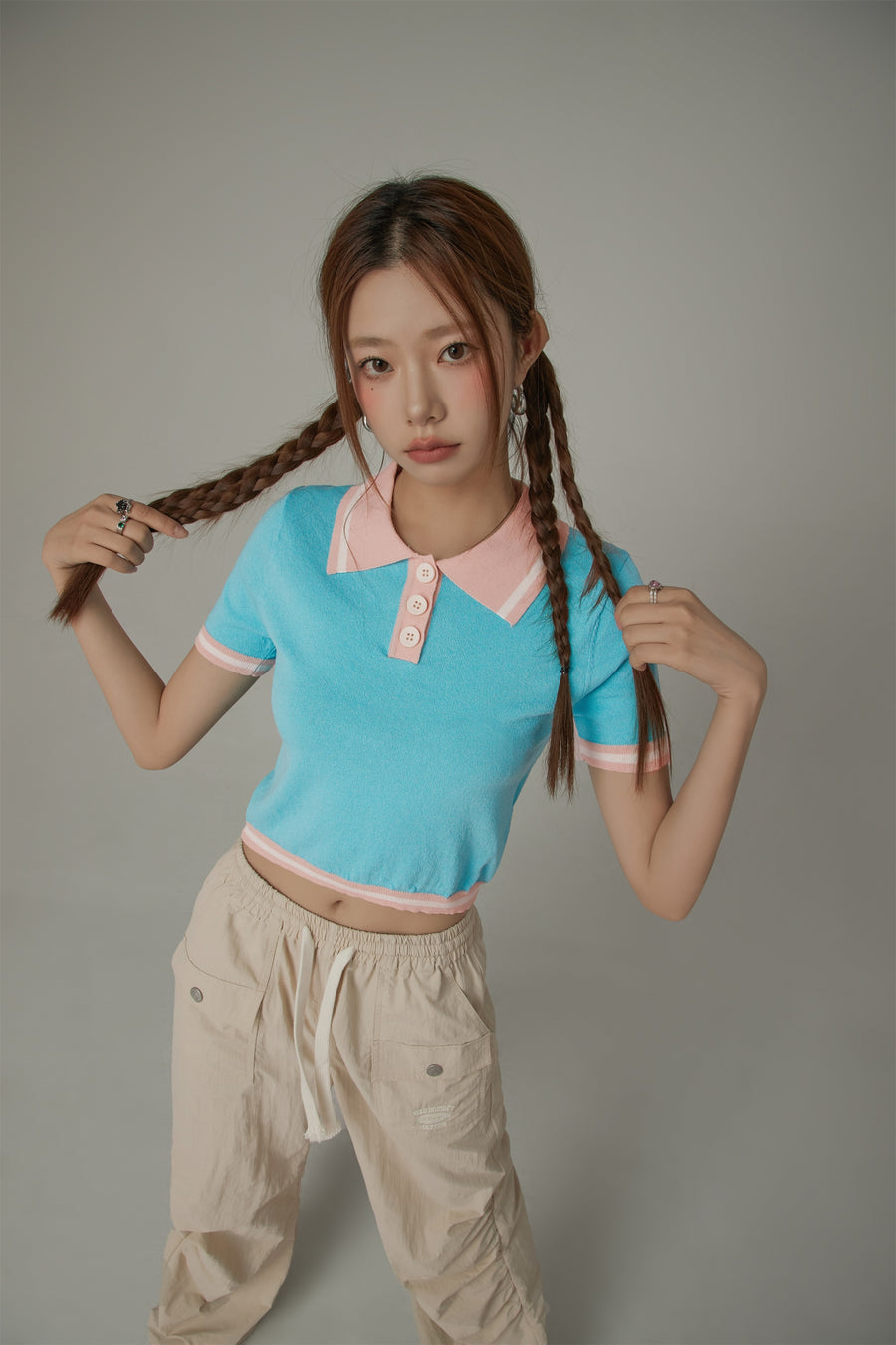 CHUU Chuu Babe Color Polo Neck Crop Knit Top