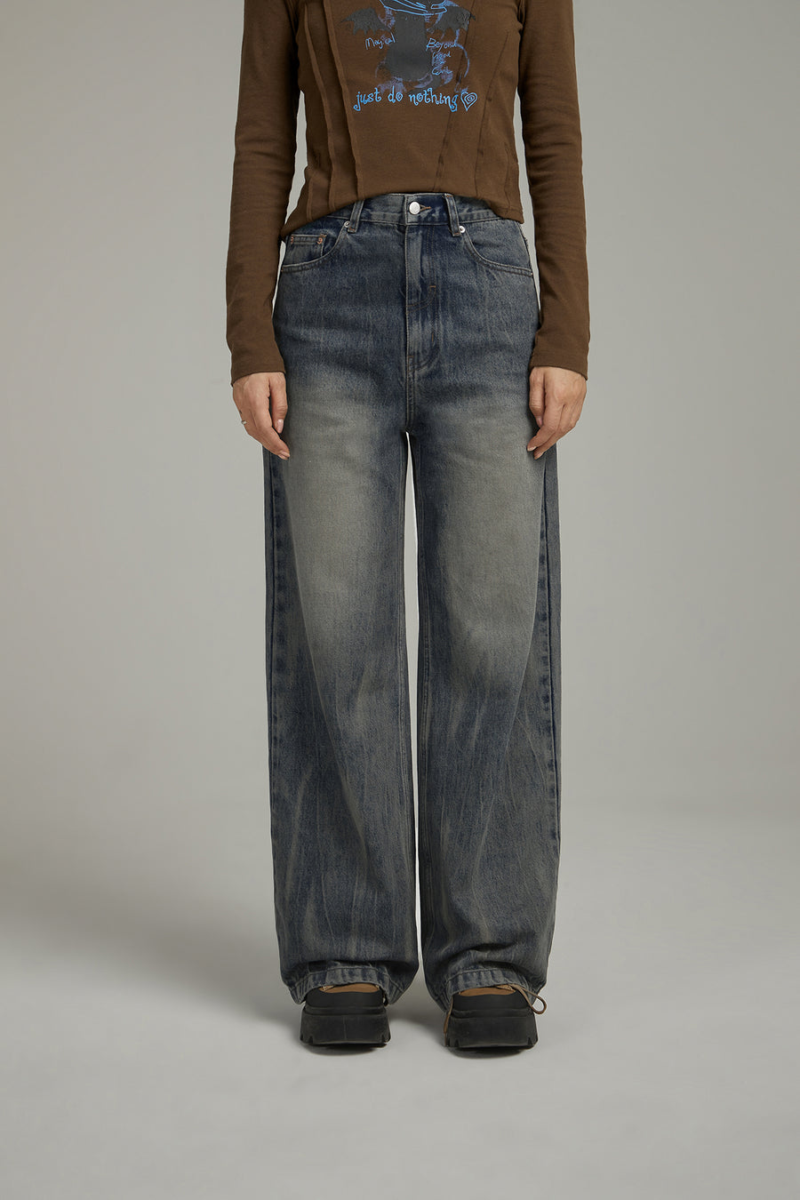 CHUU Simple Washed Wide Denim Jeans