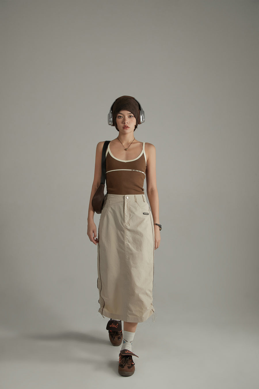 CHUU Retro Solid Color Drawstring Long Skirt