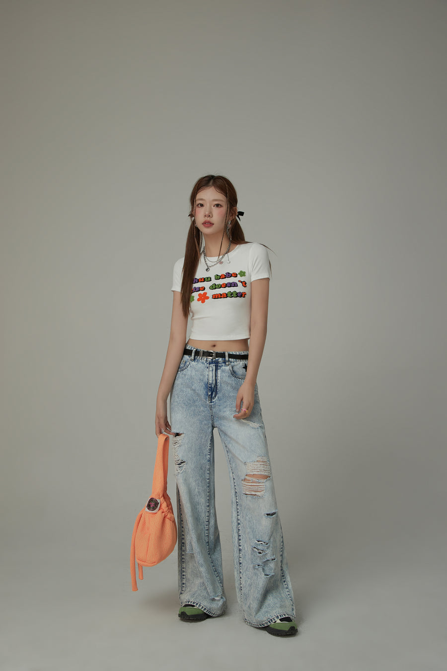 CHUU Distressed Straight Wide-Leg Denim Jeans