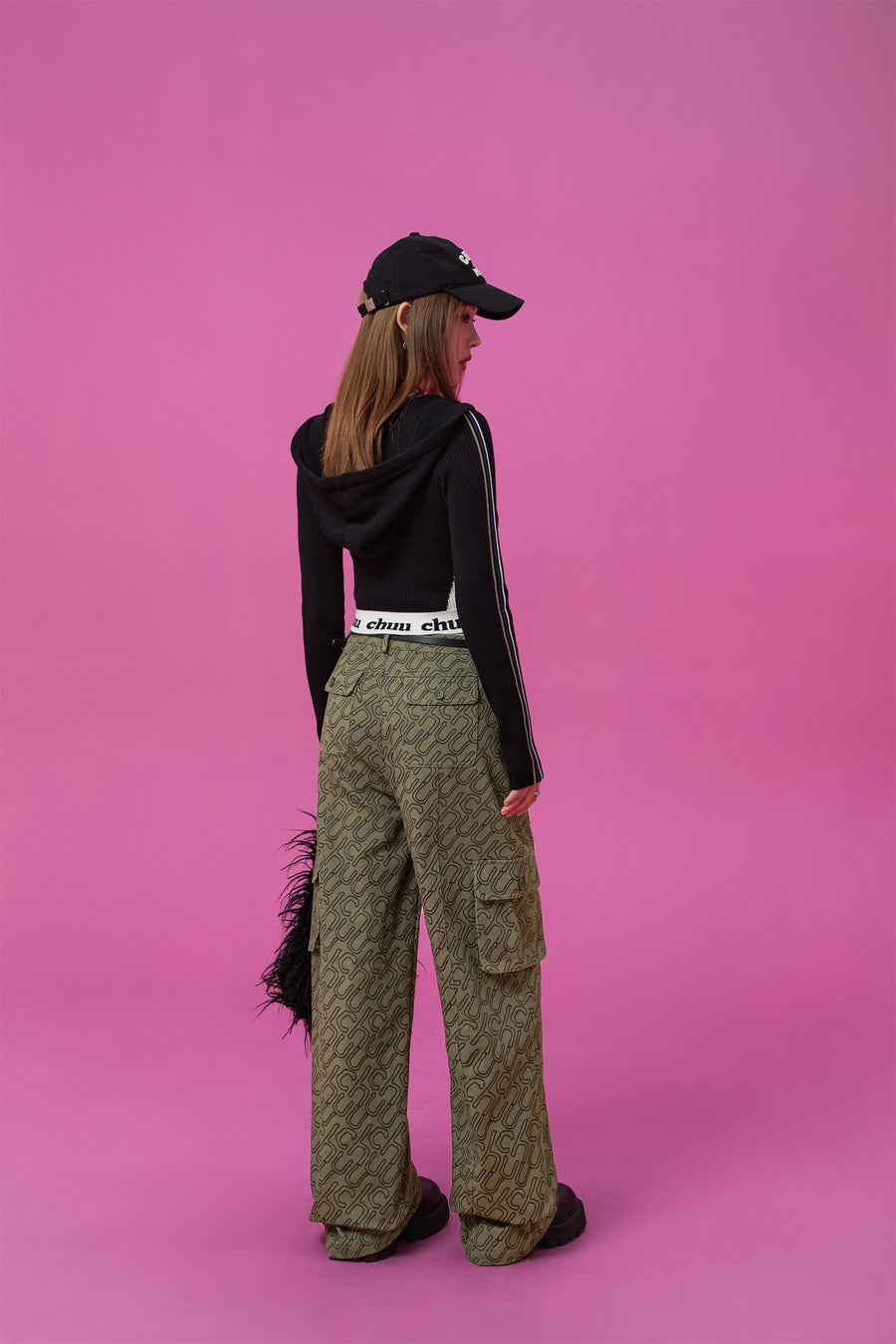 CHUU Logo Lettering Cargo Wide Pants