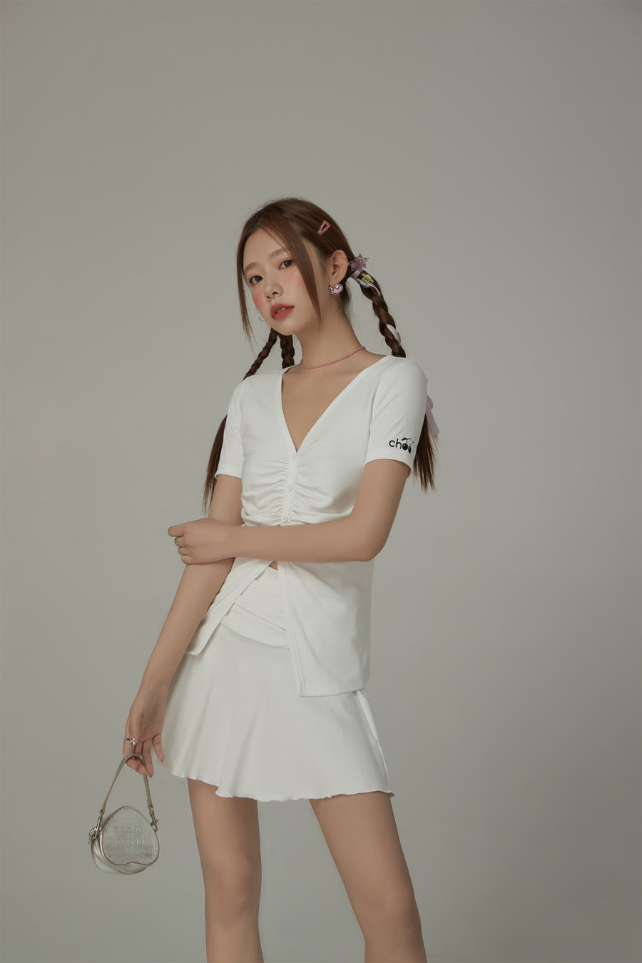 CHUU Shirring V-Neck Slit Short Sleeved T-Shirt