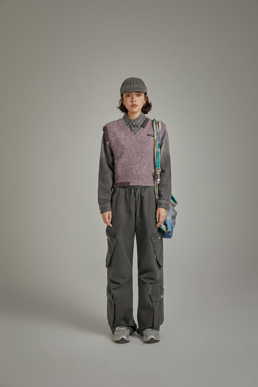 CHUU Multi-Pocket Cargo Pants