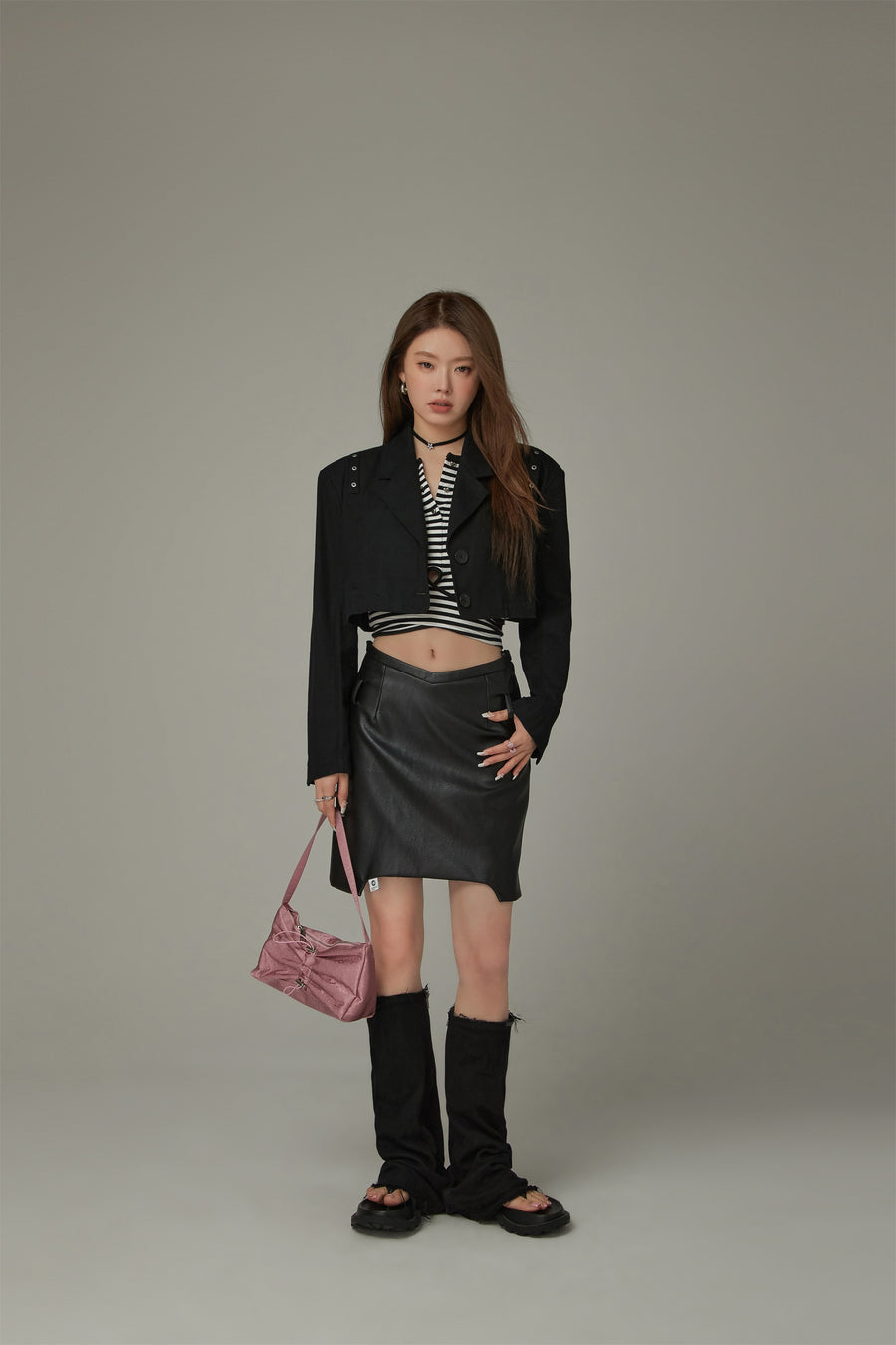 CHUU Simple Leather Mini Skirt