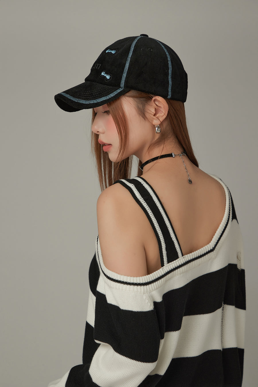 CHUU One Shoulder Cropped Loose Fit Knit Sweater