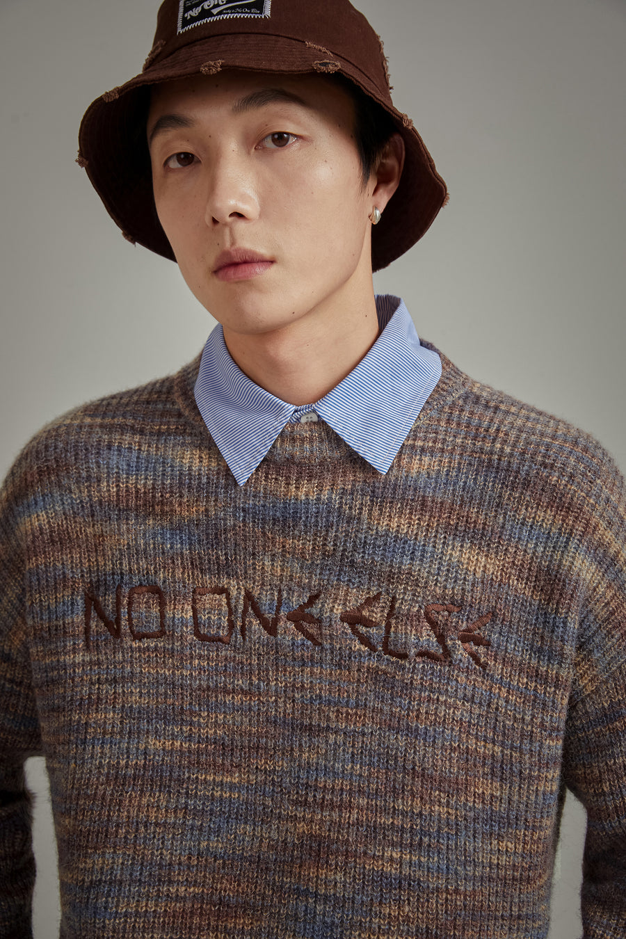 CHUU Lettering Vintage Knit Sweater