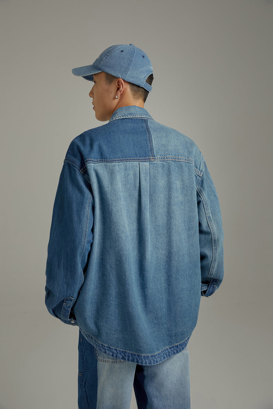 CHUU Color Matching Denim Shirt