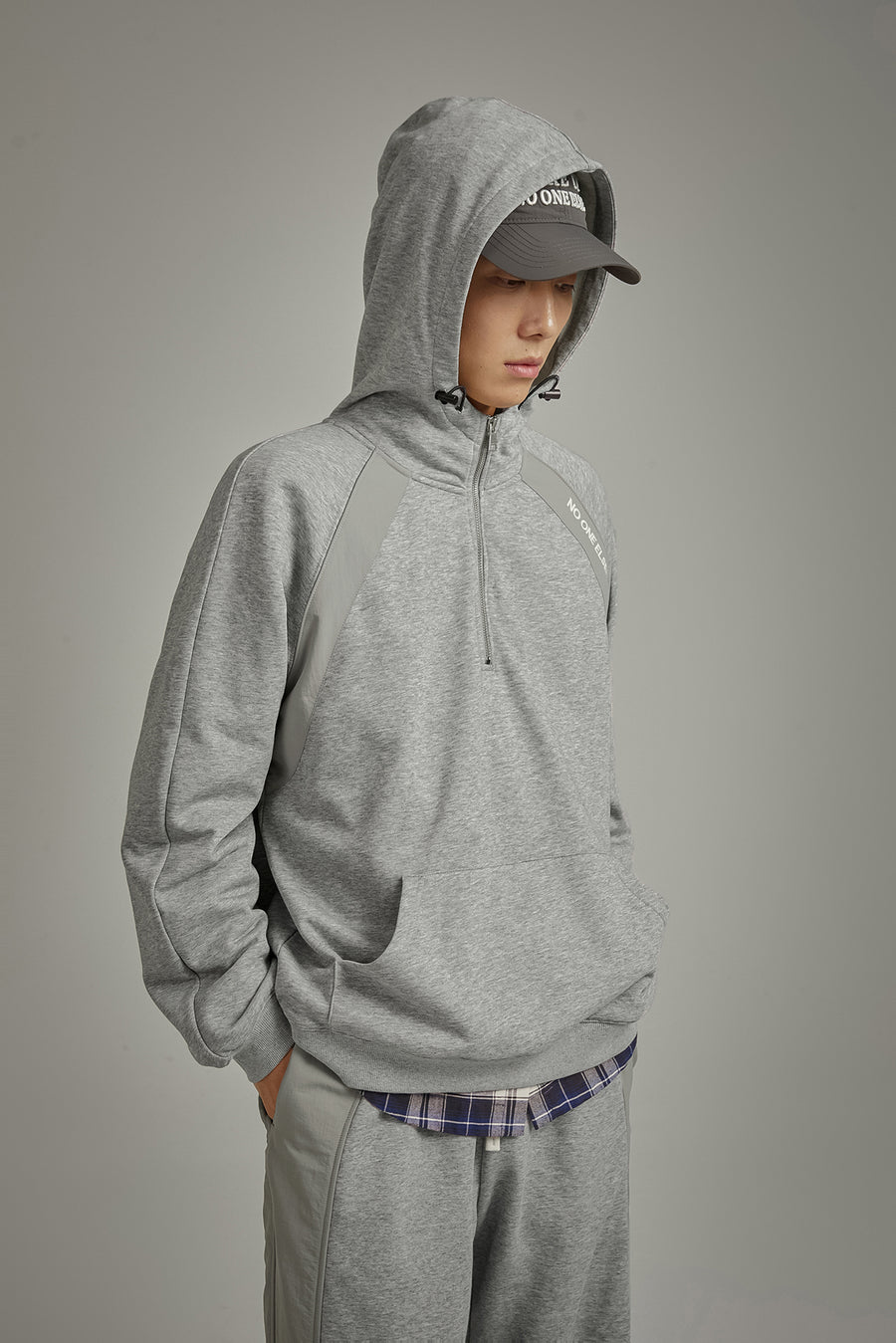 CHUU Half Zip-Up Boxy Hoodie