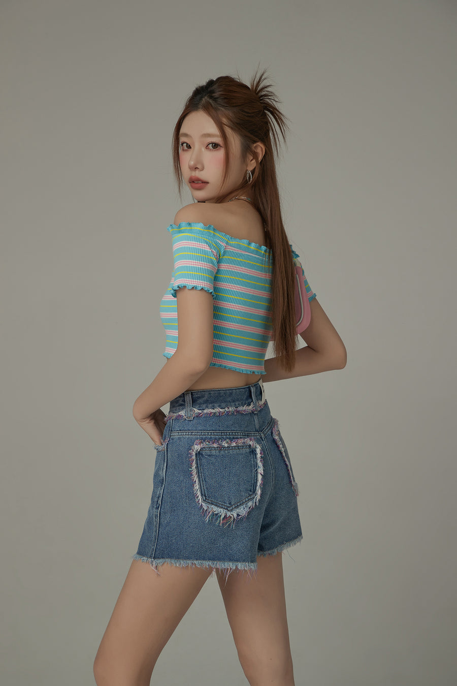 CHUU Ruffled Off The Slim Fit Crop Shoulder T-Shirt