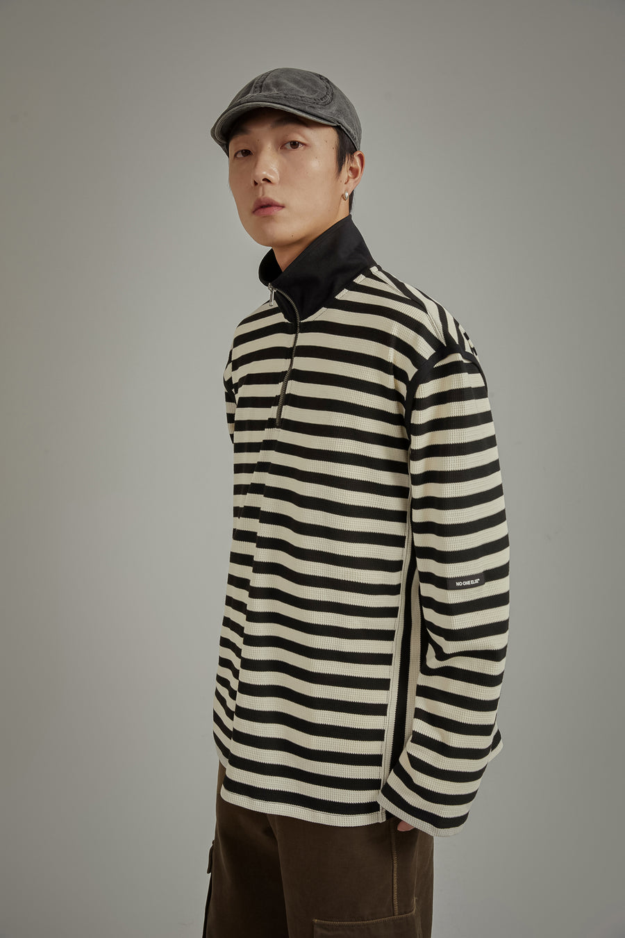 CHUU High Neck Half Zip Stripe Sweater