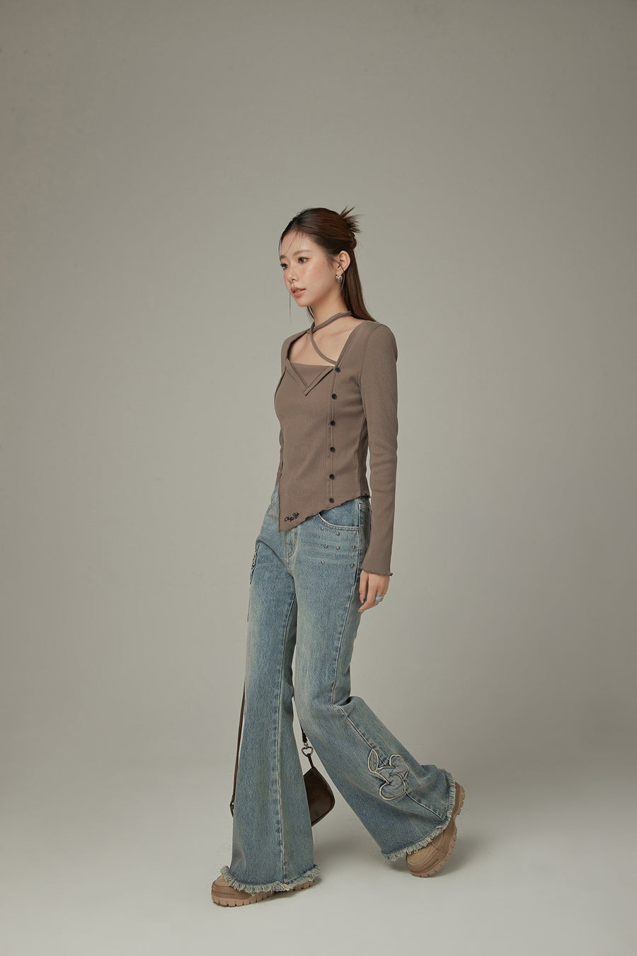 CHUU Halterneck Asymmetrical Button Top