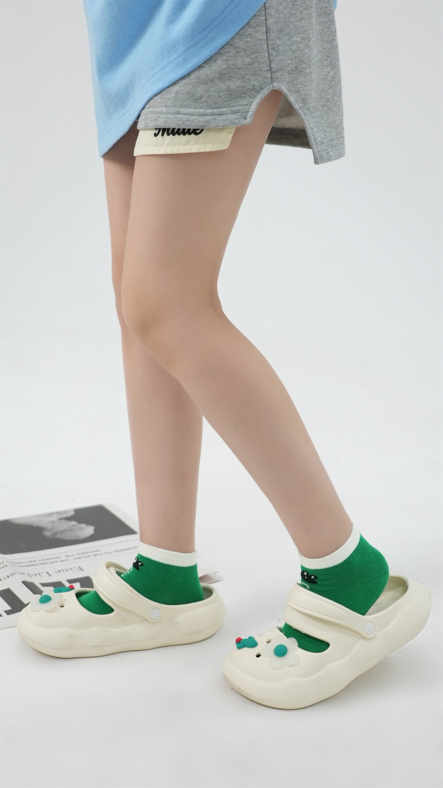 CHUU Chuu Lettering Colored Ankle Socks