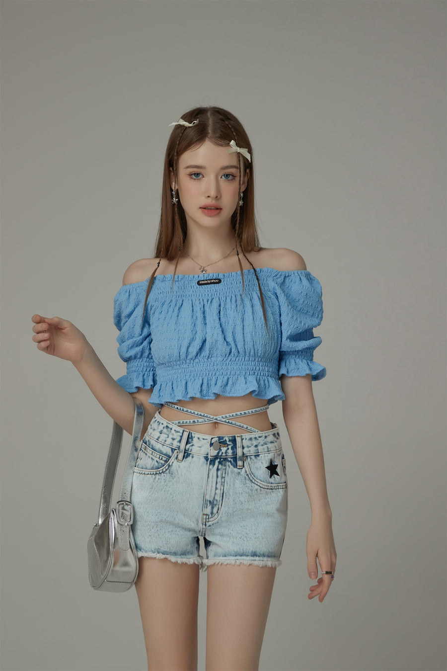 CHUU Off The Shoulder Puffed Sleeves Top