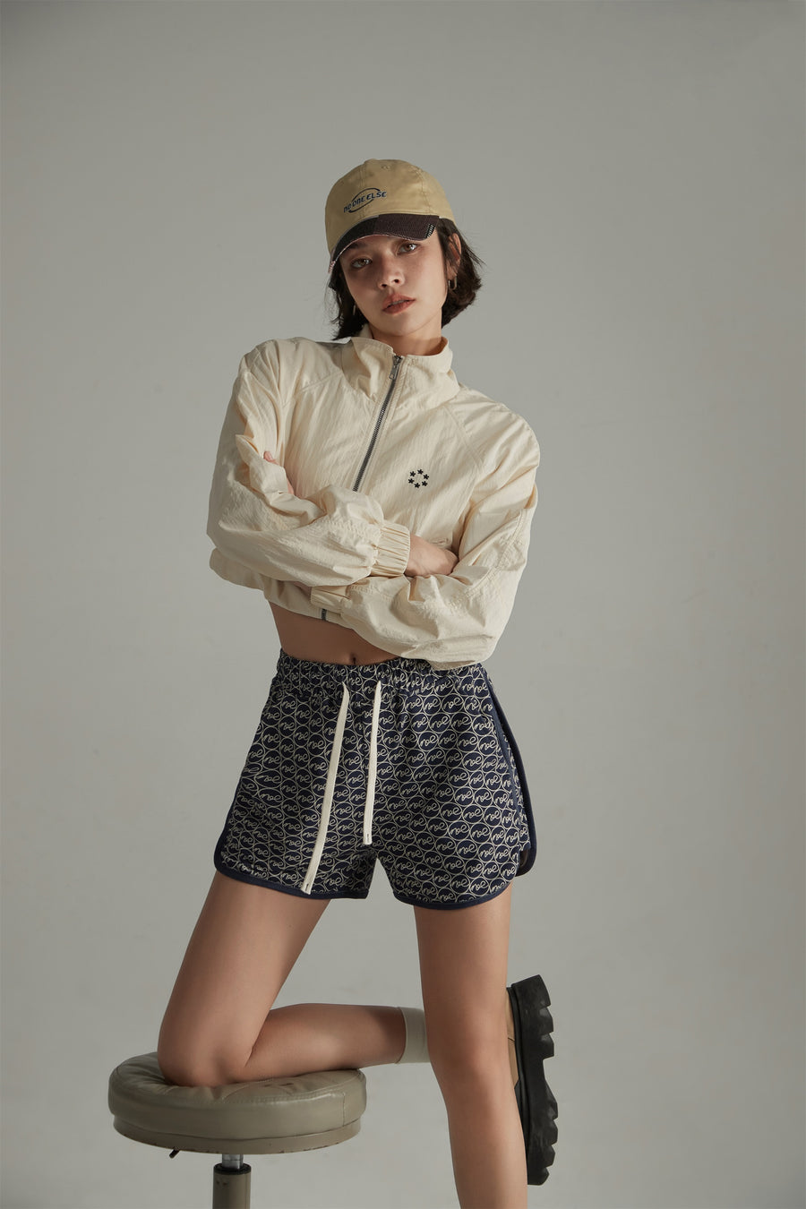 CHUU Letter Fully Printed Casual Drawstring Shorts