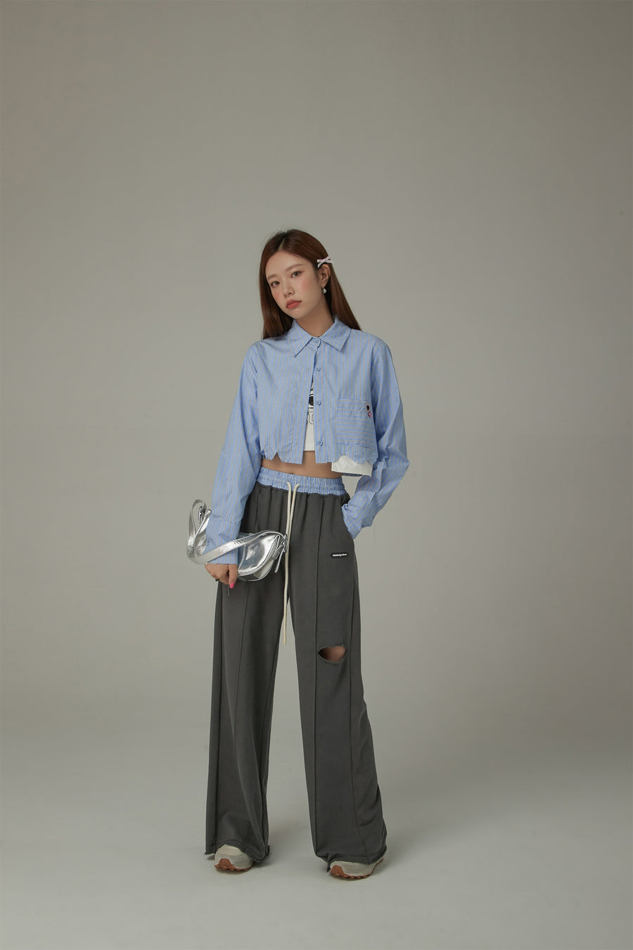 CHUU Color Crop Jagged Hem Shirt