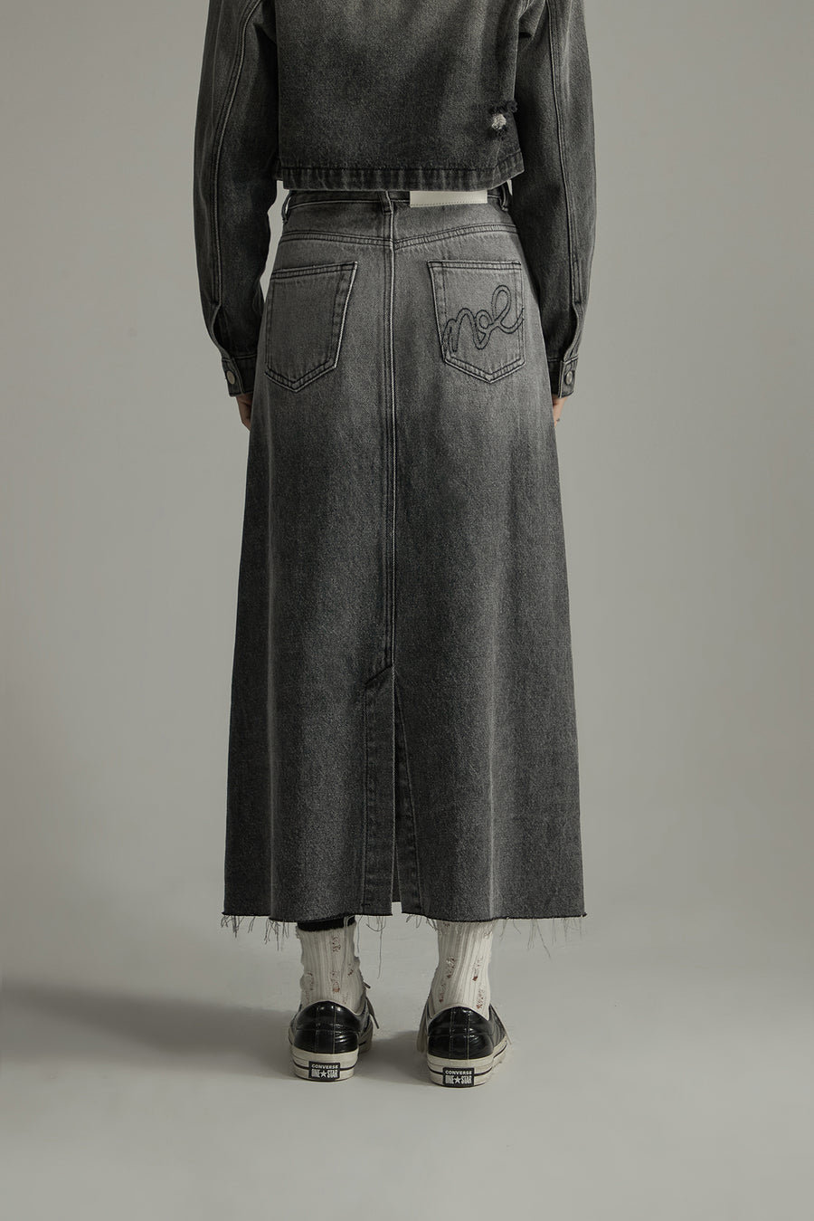 CHUU High Waist Embroidered Long Ripped Denim Skirt