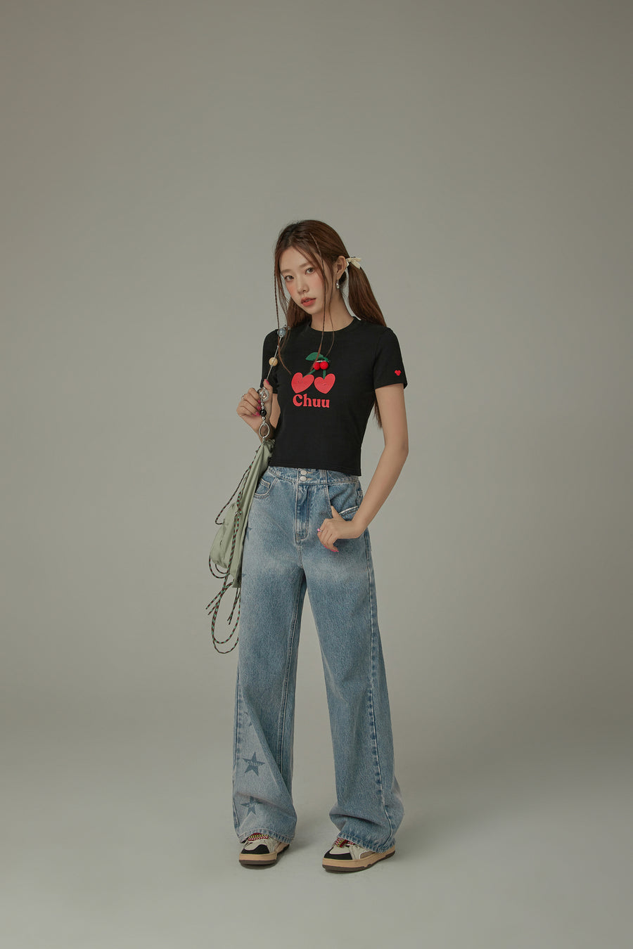 CHUU Logo Heart Cherry Printed Slit Short Sleeve T-Shirt