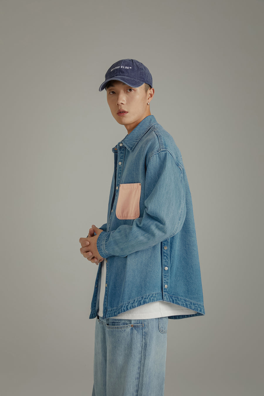 CHUU Boyfriend Maxi Sized Denim Shirt